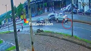 Quiso esquivar a un perrito atropellado y provocó accidente