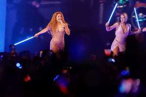 Shakira marcó un récord con 105.000 asistentes a tres conciertos en la capital de Ecuador - Mundo - ABC Color