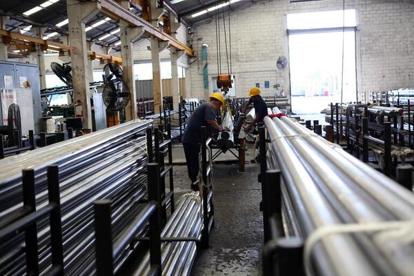 Empresas latinas impulsan el crecimiento económico en Estados Unidos, según informe - Mundo - ABC Color