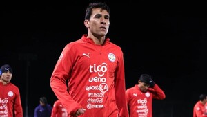 Junior Alonso promete "pelear hasta el final" en el regreso de Paraguay a la Copa del Mundo