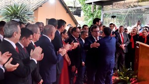 Nicanor: "Elites no quieren cambios, hay que buscar la prosperidad colectiva, no de unas cuantas familias"