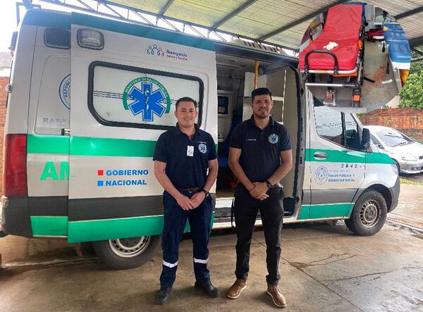 Un milagro sobre ruedas: bebé nació camino al HGI asistido por héroes del SEME