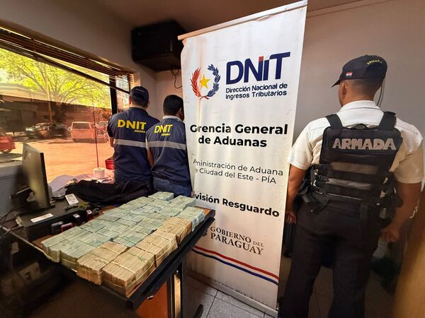 DNIT Incauta R$ 1.6 Millones No Declarados en CDE