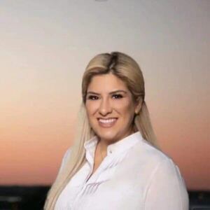 Cruzada lanza precandidatura de Arlene Aquino para la intendencia de Asunción - Política - ABC Color