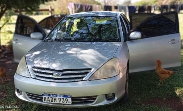 Hurtan vehículo frente a una vivienda en San Cristóbal 