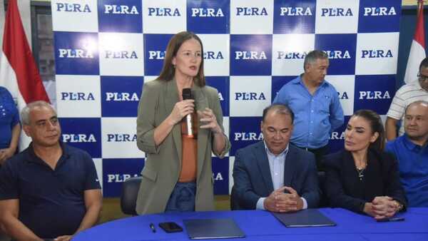 PLRA oficializa apoyo a Soledad Núñez como precandidata por Asunción