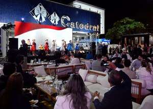 Farmacias Catedral celebró  120 años en una noche de emoción - Empresariales - ABC Color