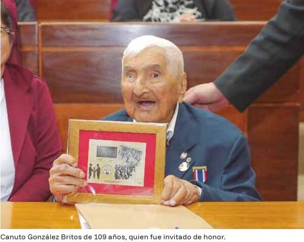 Dinacopa lanzó sellos alusivos a 90 años de la Paz