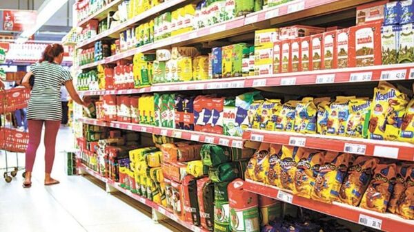 Inflación de Argentina fue de 2,3% en octubre debido a depreciación del peso