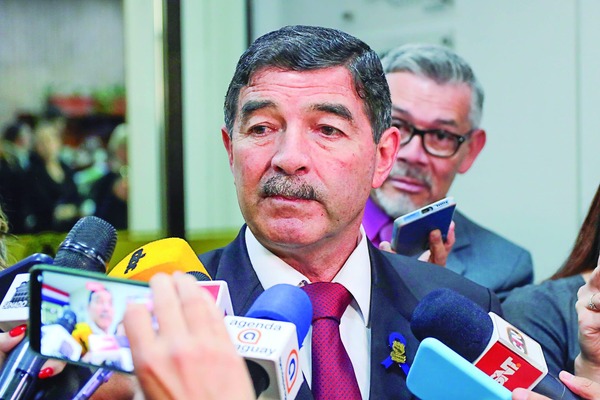 Senador Denuncia Sobornos Policiales de G. 150 Millones