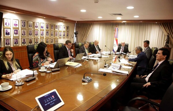 La Corte Suprema otorga inamovilidad a jueces y estabilidad a fiscales y defensores públicos - Judiciales.net