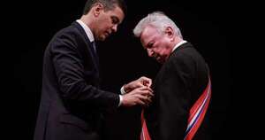 La Nación / Szaran recibió la Orden Nacional del Mérito en el Grado de Gran Cruz: “Es un acto de justicia”