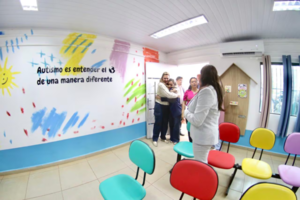 Suman repudios en contra de “influencer” que se burló del padre de un niño con TEA