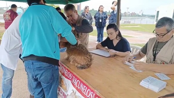 Exitosa jornada AutoCAN Itapúa 2025 reúne a decenas de familias en el Mirador de Cambyretá