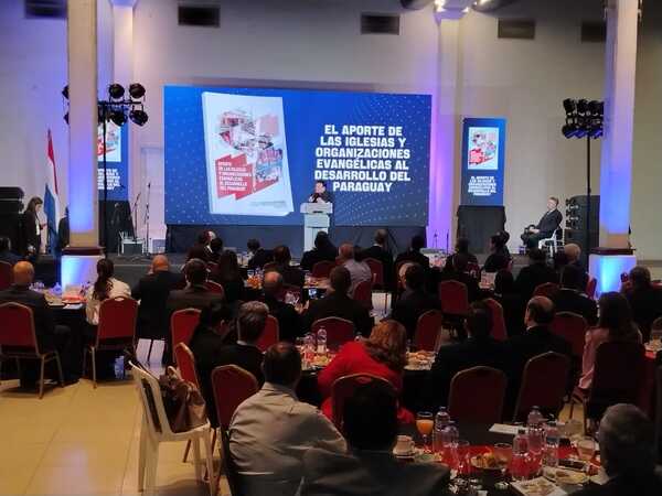 En Desayuno Nacional de Oración destacan aporte silencioso, pero eficaz, de las iglesias evangélicas al desarrollo del Paragua