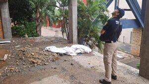 Popular / Obrero falleció al caer del sexto piso de un edificio en obras