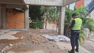 Obrero cayó del sexto piso y murió al instante