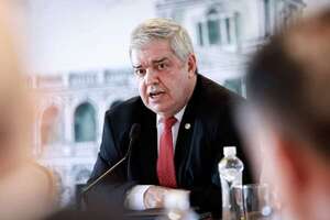 Enrique Riera responde ante acusaciones de sobornos: amenaza con “destrozar en Tribunales” a Carlos Núñez  - Nacionales - ABC Color