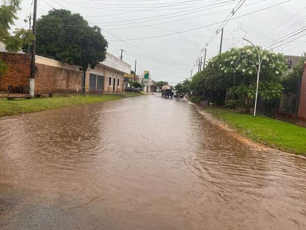 Video: lluvias inundan caminos y calles en el departamento de Concepción - Nacionales - ABC Color