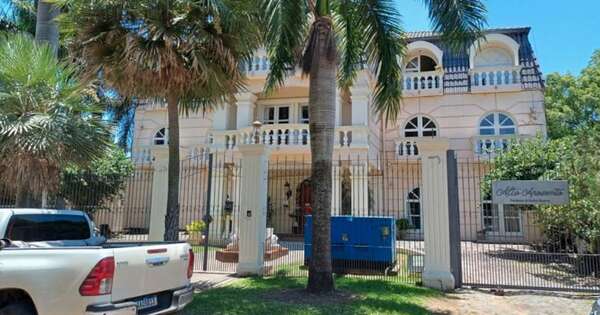 La Nación / Senabico subastará propiedades, autos, muebles y otros objetos incautados