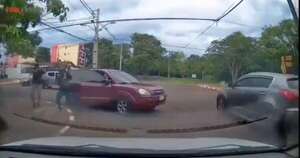 Diario HOY | CDE: funcionario sale ileso de un intento de asalto por parte de hombres armados