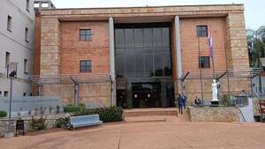 Ordenan prisión preventiva a docente imputado por abuso sexual de una alumna de 11 años en Villarrica - Nacionales - ABC Color