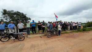 Indignación en Ñeembucú: el agua ahoga a los productores y el Gobierno sigue ausente - Nacionales - ABC Color
