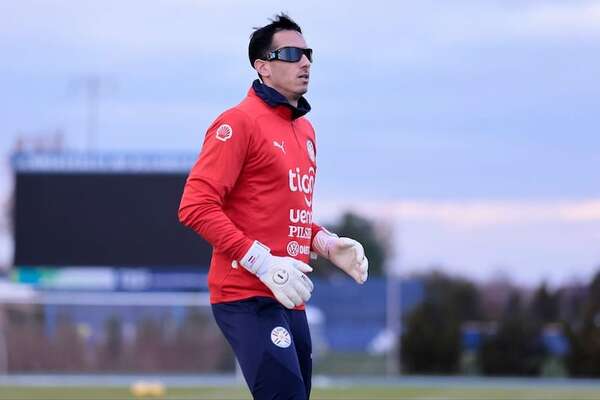Albirroja: Maquinaria calentada en el frío - Fútbol - ABC Color