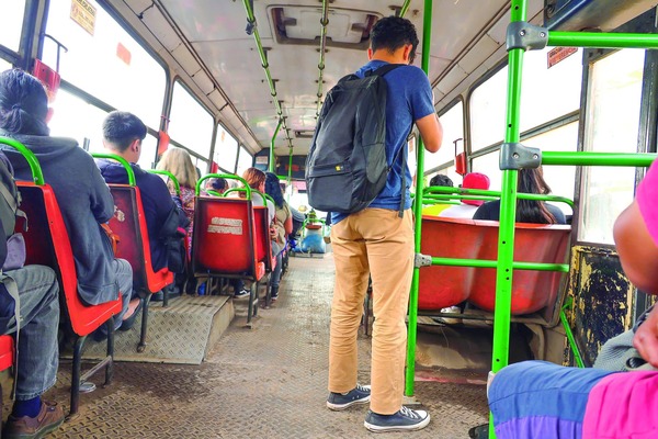 Línea 16 de Asunción Cierra: Usuarios Quedan Varados