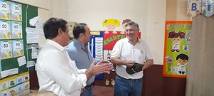 Ministro de Educación recorrió escuelas públicas de Encarnación