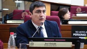 Senador José Oviedo denuncia cobros de hasta G. 50 millones para traslados dentro de la Policía