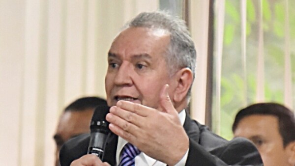 ¡Cinco meses sin cobrar! Denuncian lamentable situación de jubilados municipales - ADN Digital