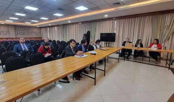 Nueva recusación vuelve a suspender otra preliminar en caso “mafia de los pagarés” - Nacionales - ABC Color