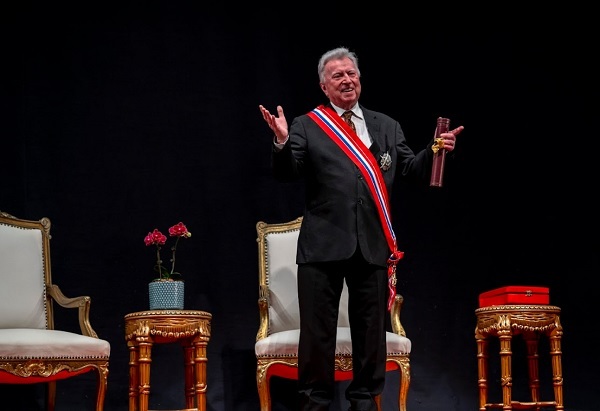 Luis Szarán recibe Gran Cruz del Mérito; presentan documental “Mborayhu Porã”