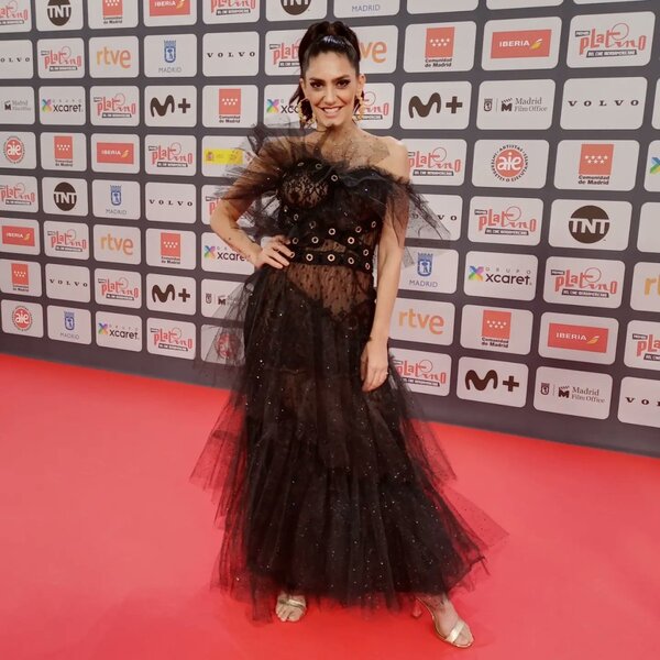 Lucía Sapena, entre JLo y Natalie Portman, el divertido caos detrás de sus entrevistas internacionales