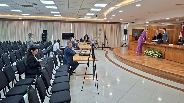 Recusación a juez suspende preliminar por caso Mafia de Pagarés