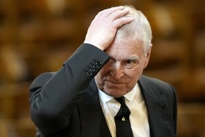 El rey Carlos III despojará de sus títulos al príncipe Andrés, salpicado por el caso Epstein