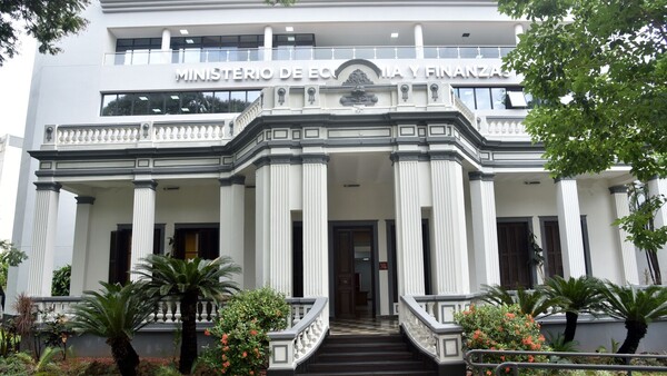 Déficit fiscal anualizado a octubre supera los USD 1.000 millones