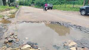 Indignante: así está la ruta que el MOPC asfaltó hace 10 años en Limpio - Economía - ABC Color