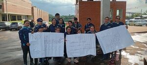 Limpiadoras del HGI alzan la voz y exigen el pago de sus salarios atrasados