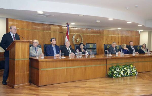 Ministros de la Corte Suprema encabezaron la 17ª jornada del Curso de Argumentación Jurídica