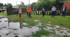 Secretaría de Emergencia Nacional asistió a familias afectadas por temporal en Puerto Casado - ADN Digital