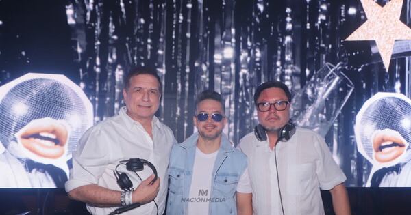 La Nación / El Retrovisor se vistió de blanco para despedir el 2025