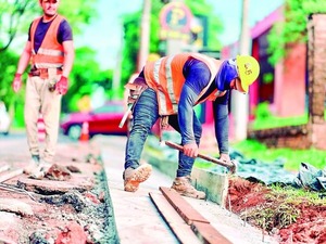 Constructoras al Borde de la Parálisis por Deudas $200 M