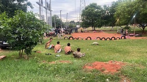 Más de 700 policías irrumpen en el Pantanal de Lambaré