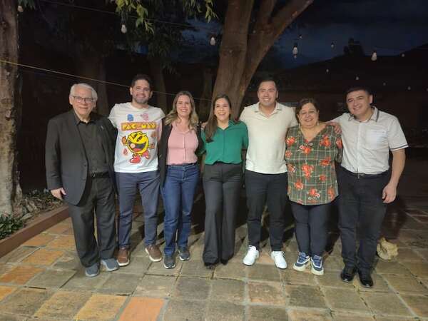 Esto opinan activistas sociales y políticos sobre apoyo de Prieto a Johanna Ortega - Política - ABC Color