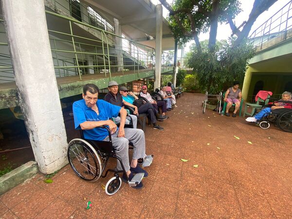 El dolor del abandono en el Hogar Santa María: Familiares no visitan a los adultos mayores y presuntamente retienen sus tarjetas y bienes