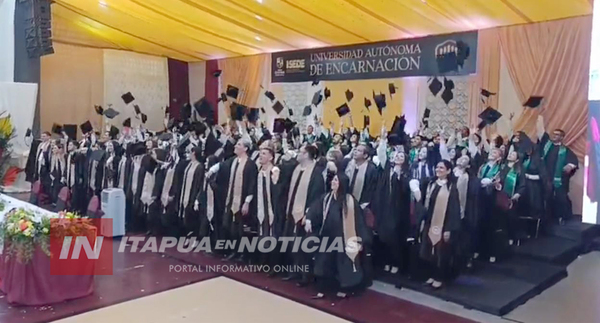 UNAE SIGUE DESARROLLANDO CON ÉXITO LOS ACTOS DE GRADUACIÓN 2025