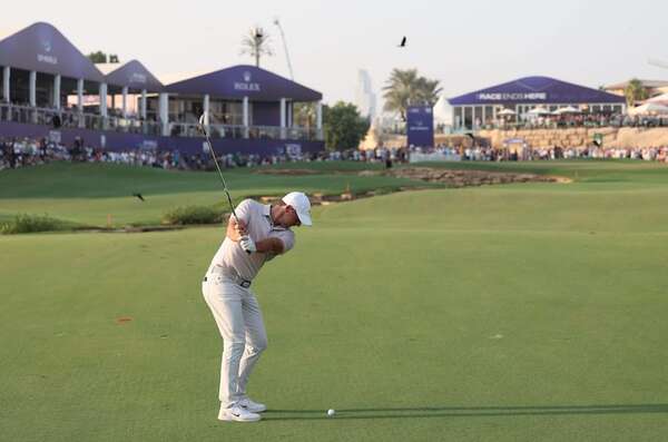 Golf: McIlroy asalta el liderato en Dubái - Polideportivo - ABC Color