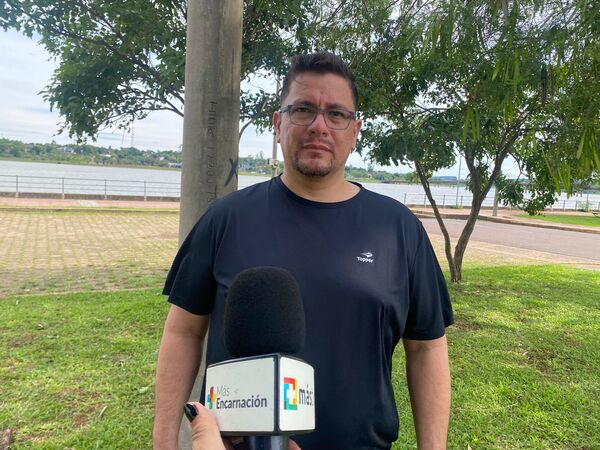 Indignante: Policía es denunciado por exigir supuesta coima a joven motociclista en Encarnación